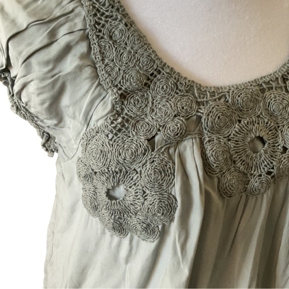 Lucky Brand Crocheted Puff Sleeve Top - Picture 7 of 15